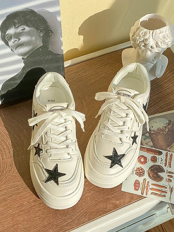 Contrasting Stars Flat Sneaker-2